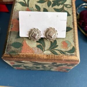 Silver tone earrings incredible detail antique